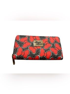 Minnie Mouse long wallet nwot